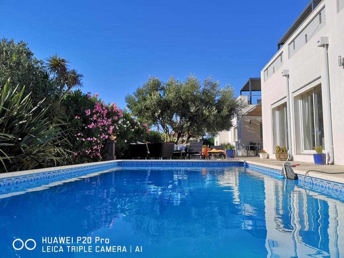 Les Fruitiers Agde Exterior photo